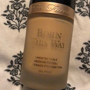 Too Faced Born This Way Foundation